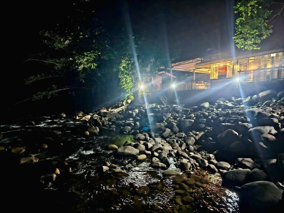 Rugading Riverside Near Kota Kinabalu. * Kampong Rugarding