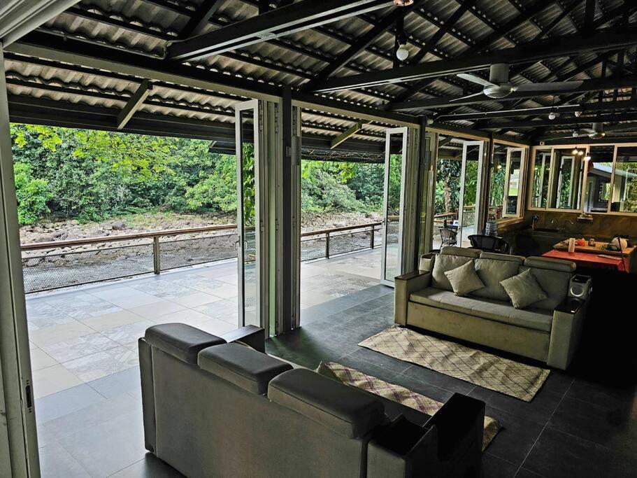 Rugading Riverside Near Kota Kinabalu. Holiday home *