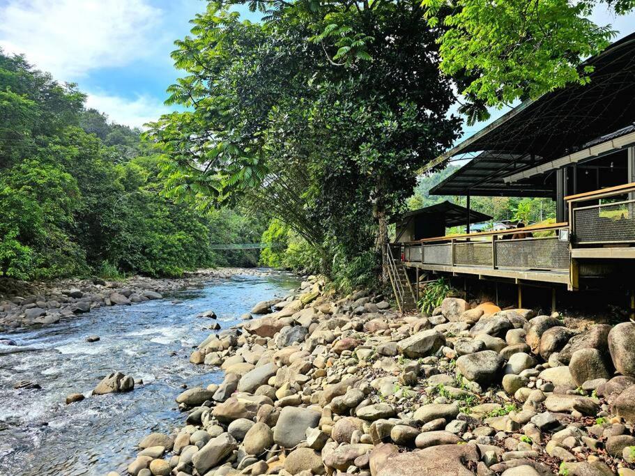 Holiday home Rugading Riverside Near Kota Kinabalu. *